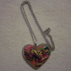 NWOT. Sprinkle Heart Necklace